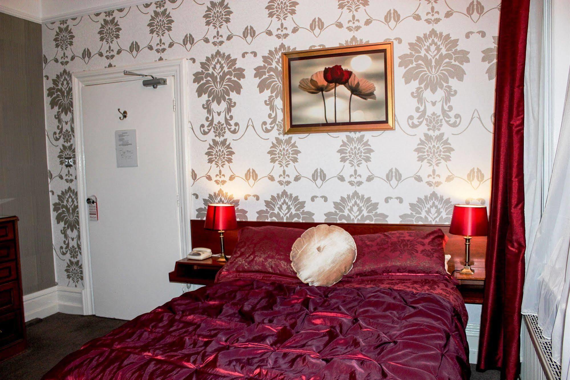 Trivelles Park Hotel Preston  Bagian luar foto